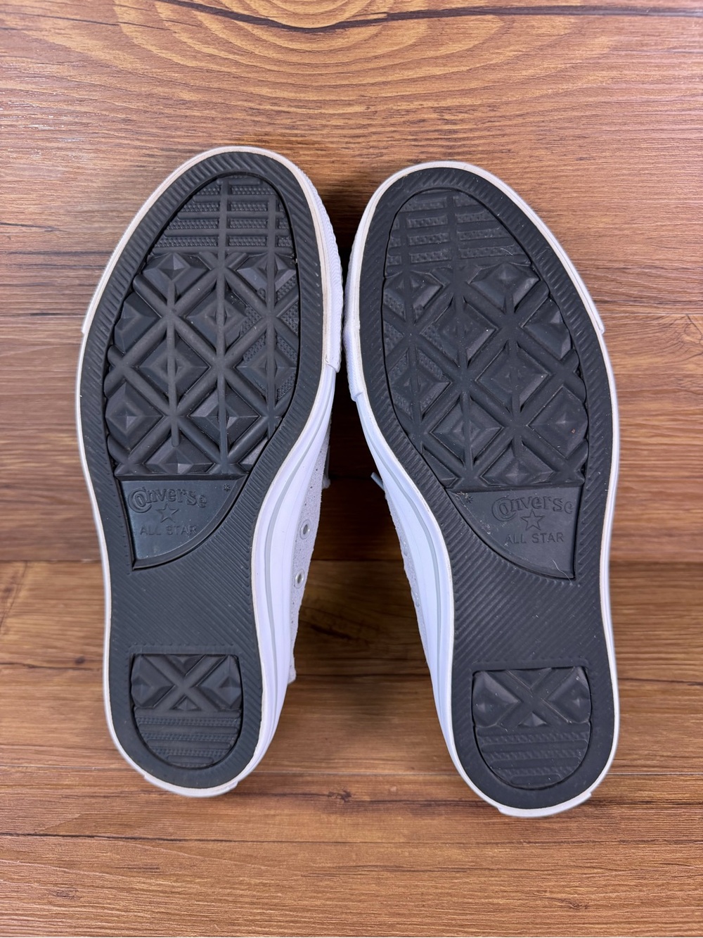 CONVERSE ‘Shoreline’ Suede Perforated Sneakers Women’s Size 8 Shoes - Picture 7 of 10